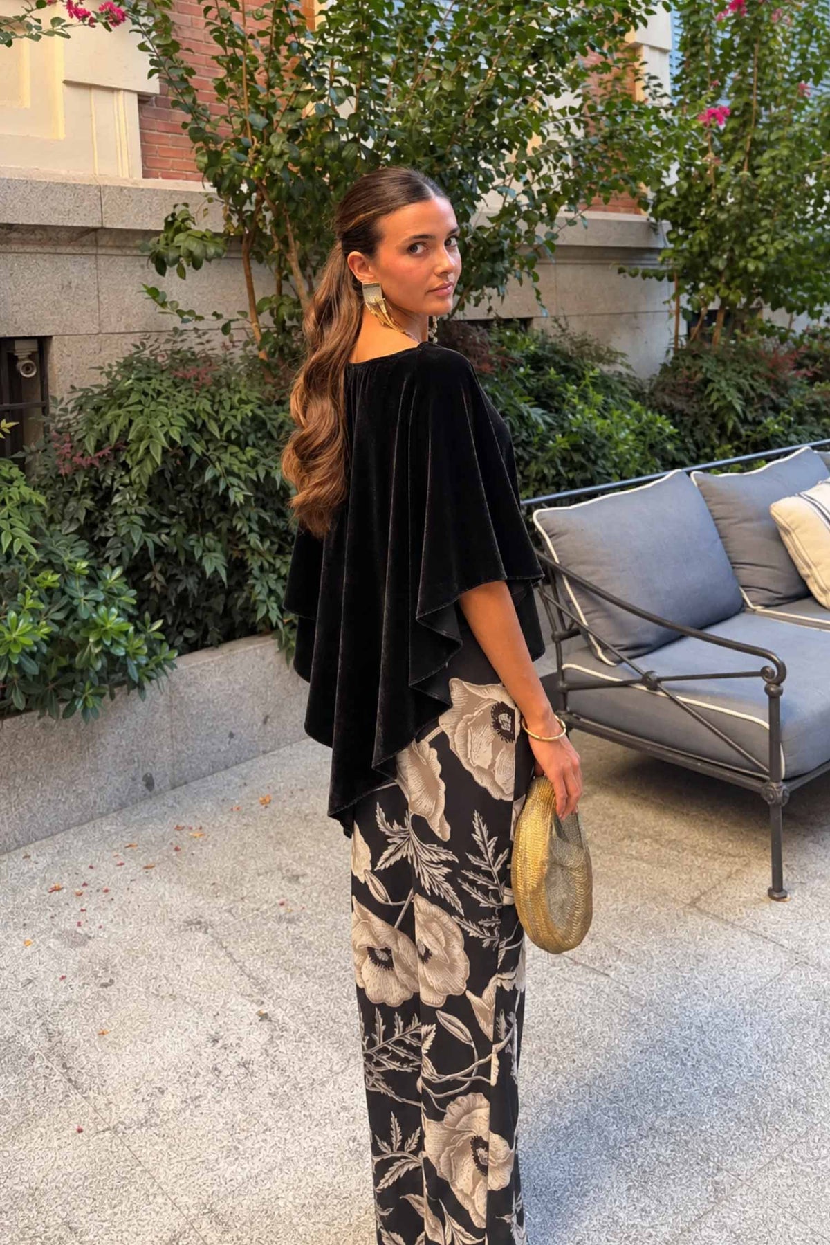 Greta Cape Black