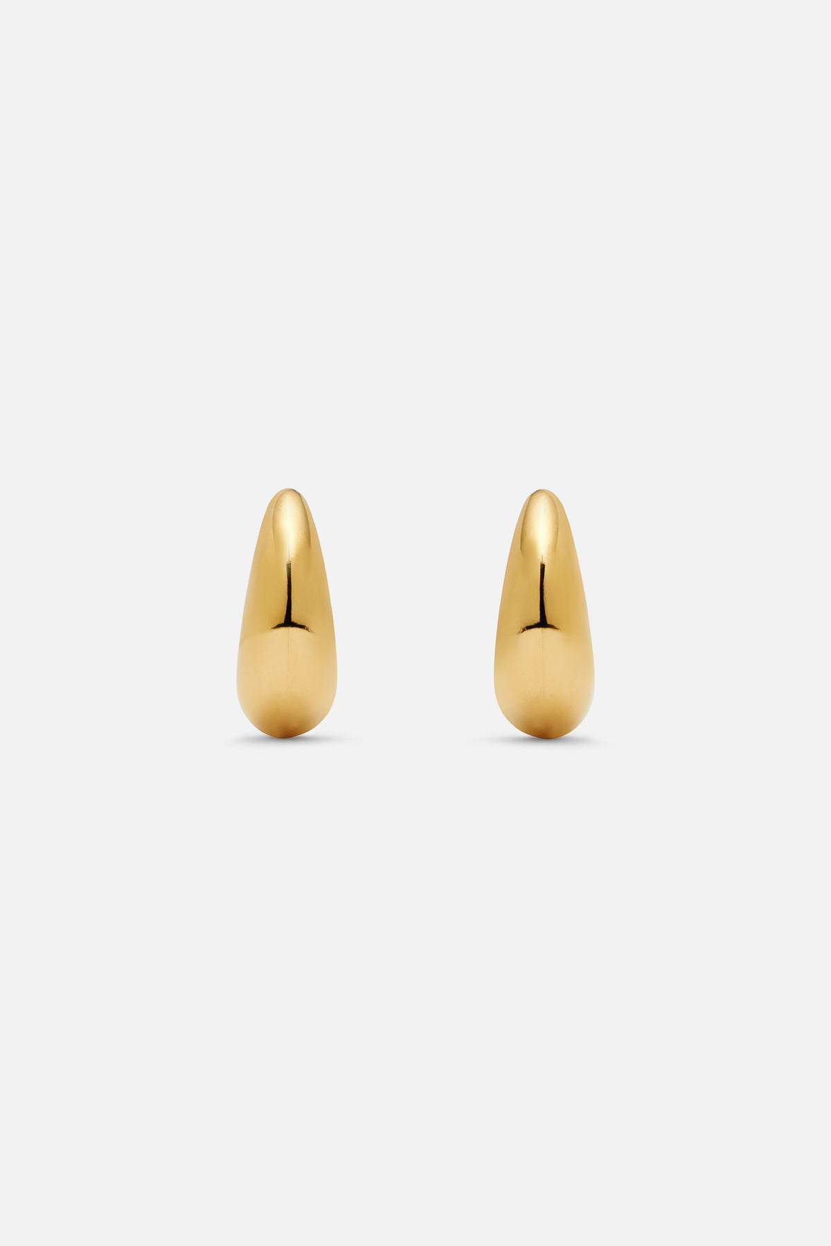 Pendientes Gota Dorado en Lady Pipa para completar looks de invitada.