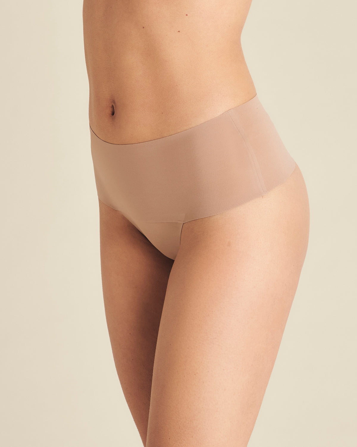 Praliné Invisible Shaping Thong by SPANX