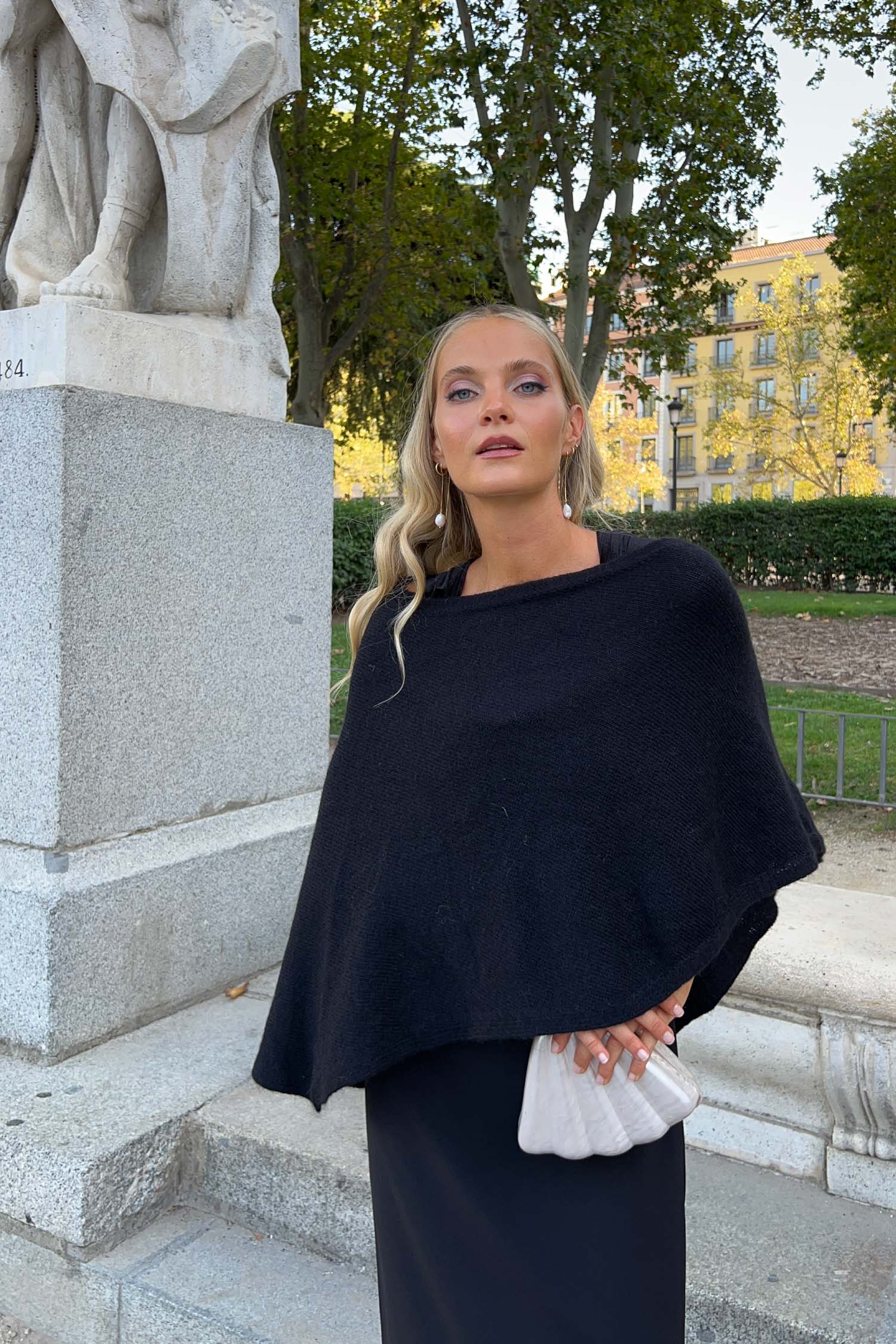 Poncho Inaya Negro