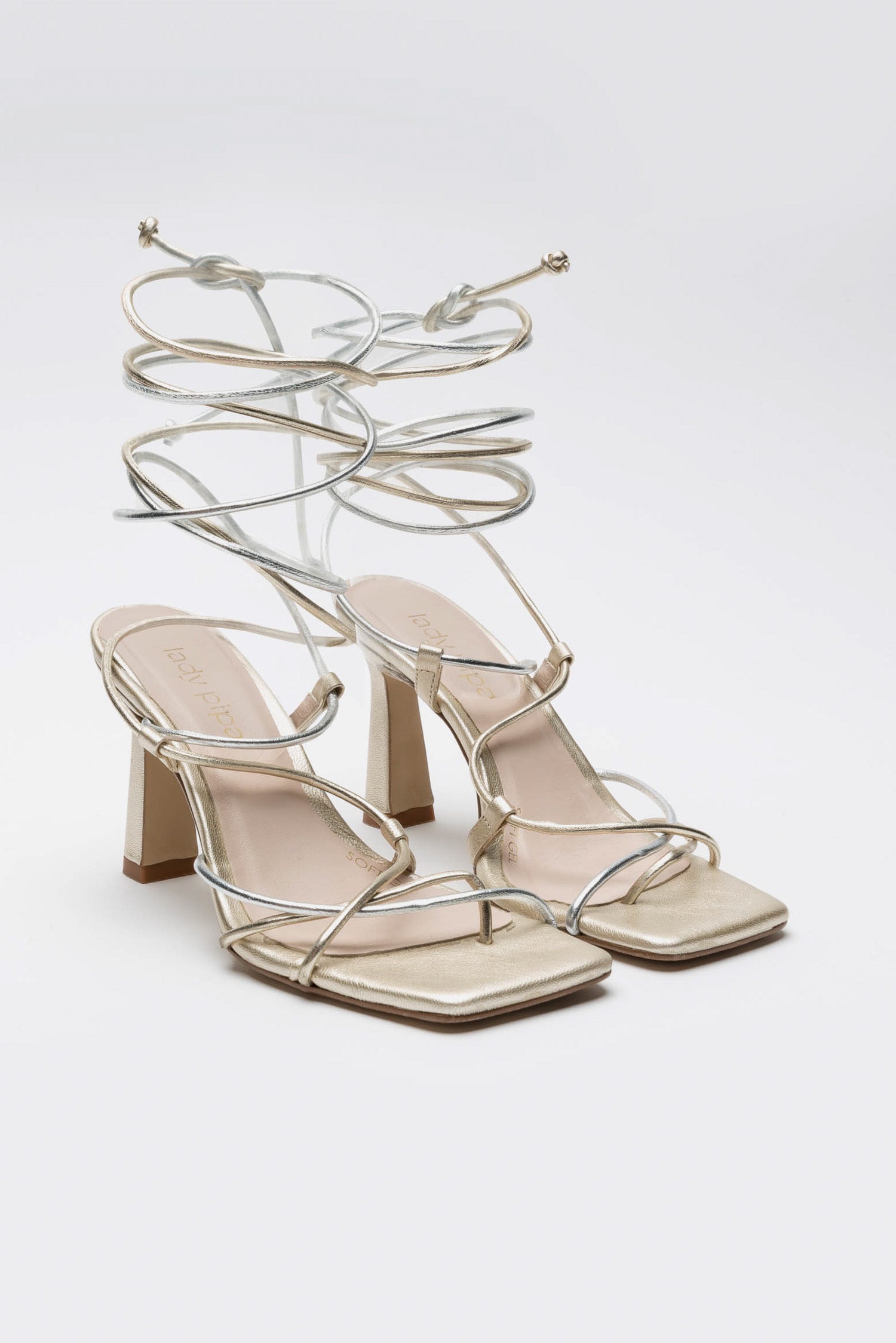 Sandalia Macarella Dorado