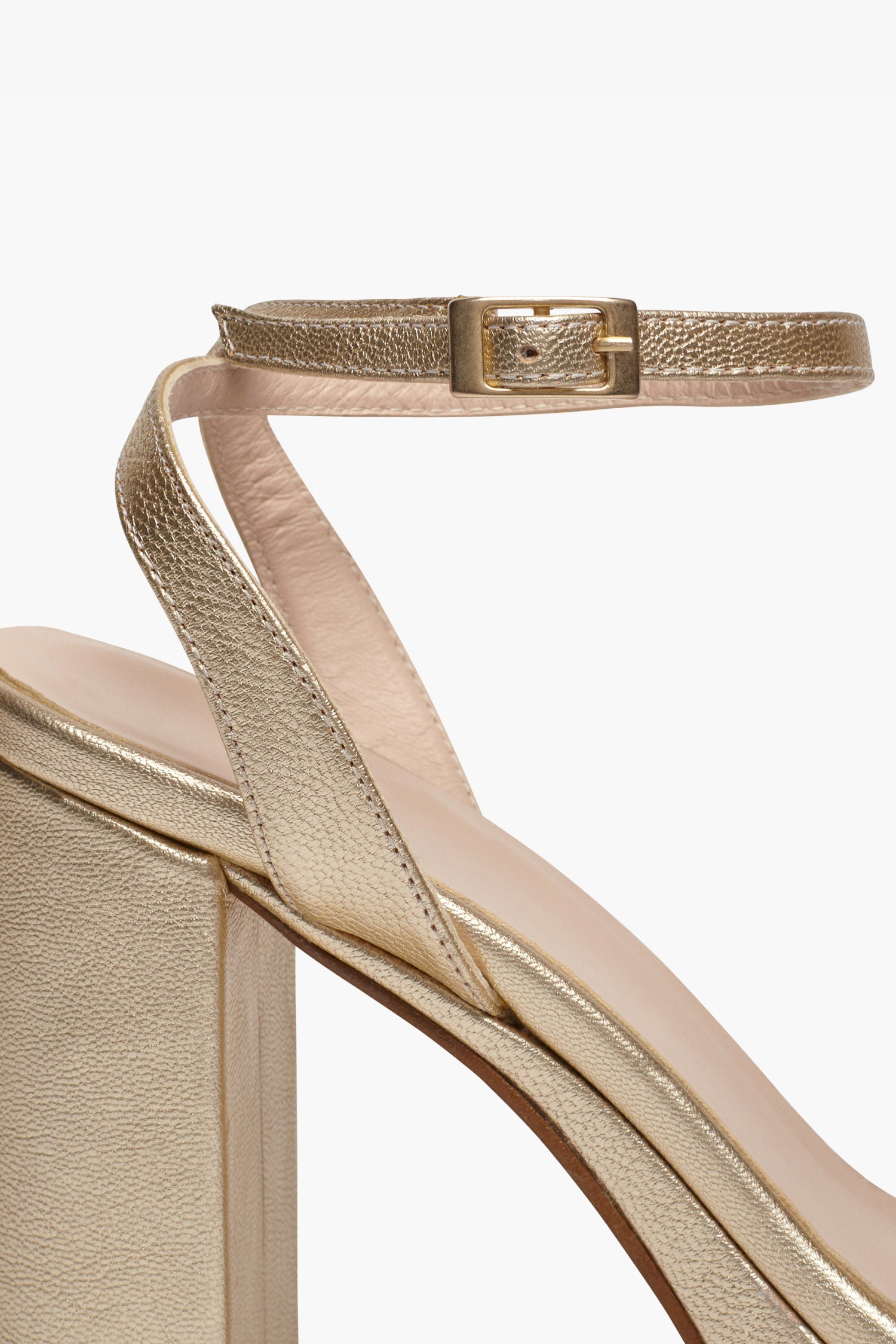 Sandalia Loira Dorado