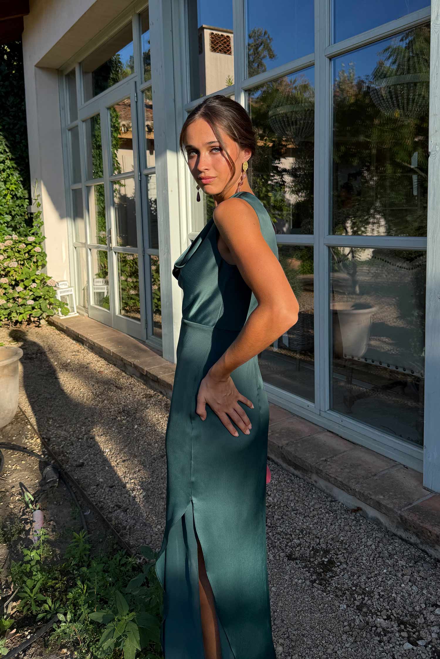 Vestido Palazzo Petróleo