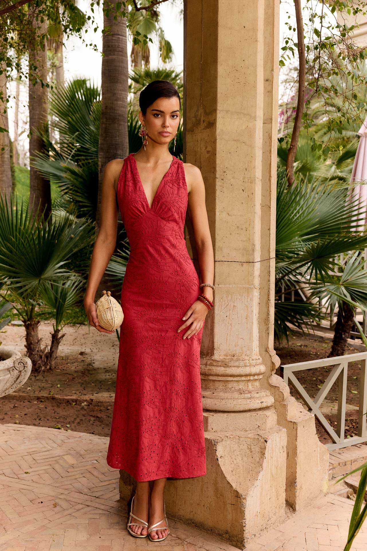 Vestidos y Monos de Invitada | Diseos Elegantes para Eventos Vestidos y Monos de Invitada | Diseos Elegantes para Eventos