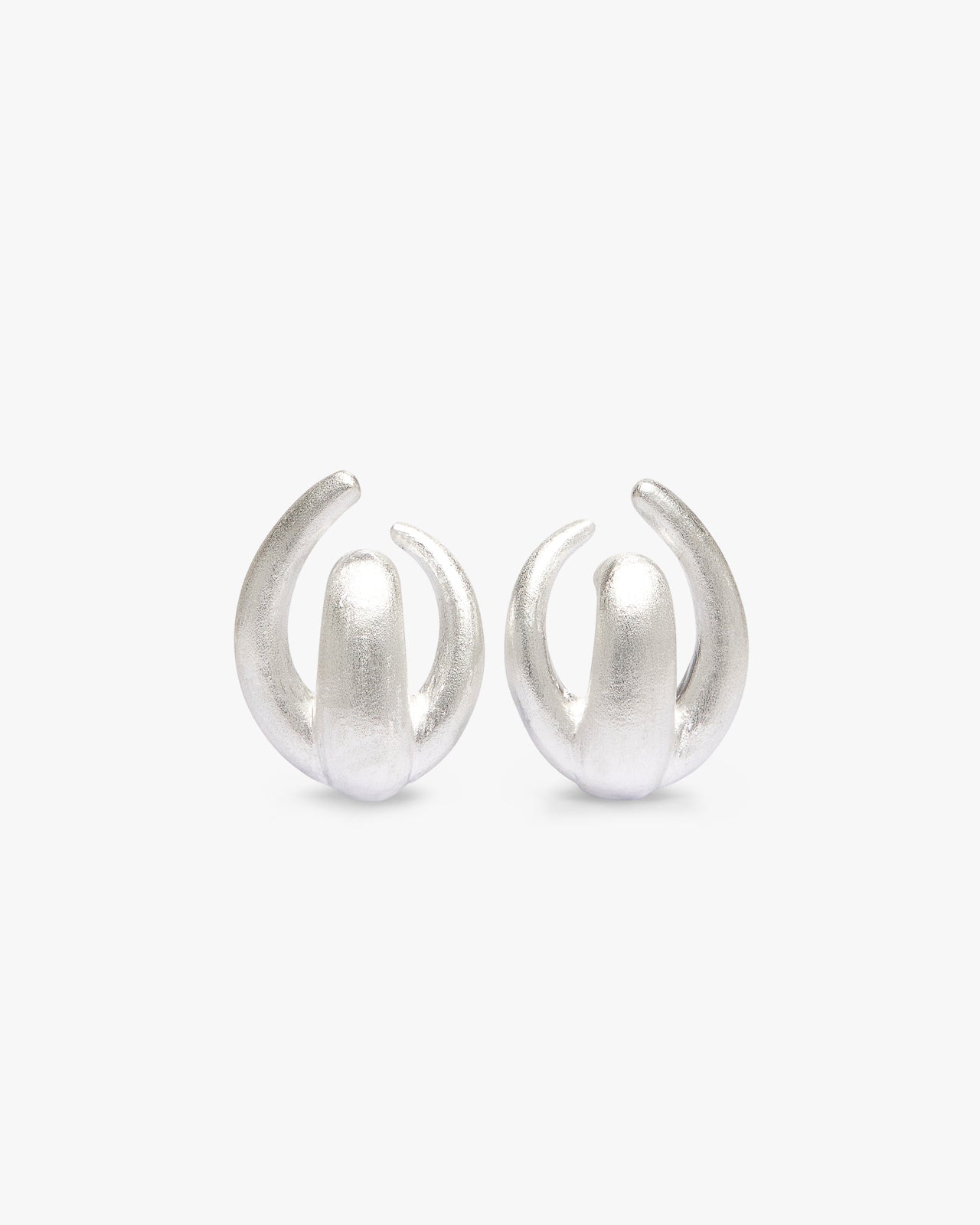 Pendientes Akira Plateado