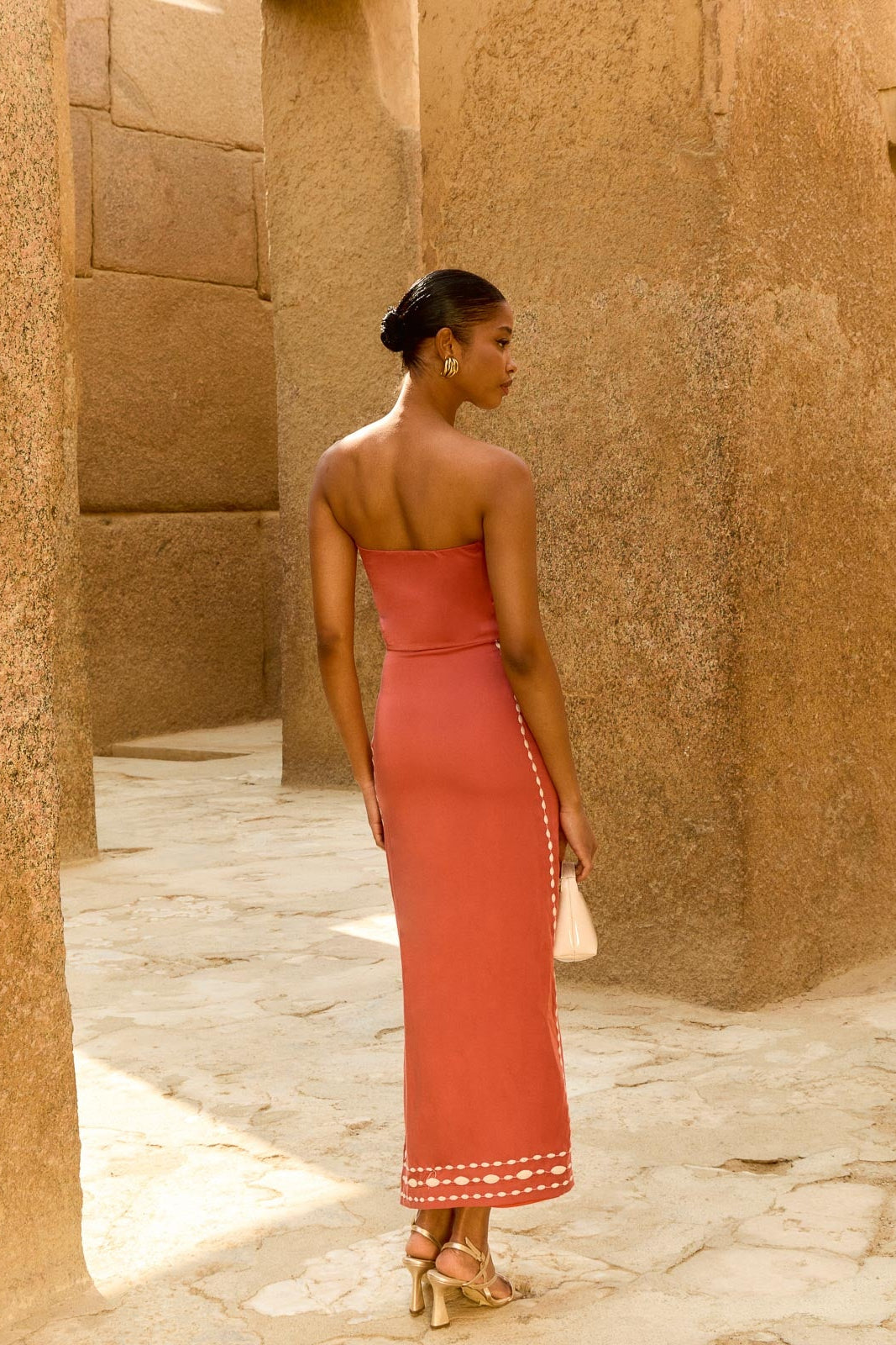 Hana Embroidery Tile Top