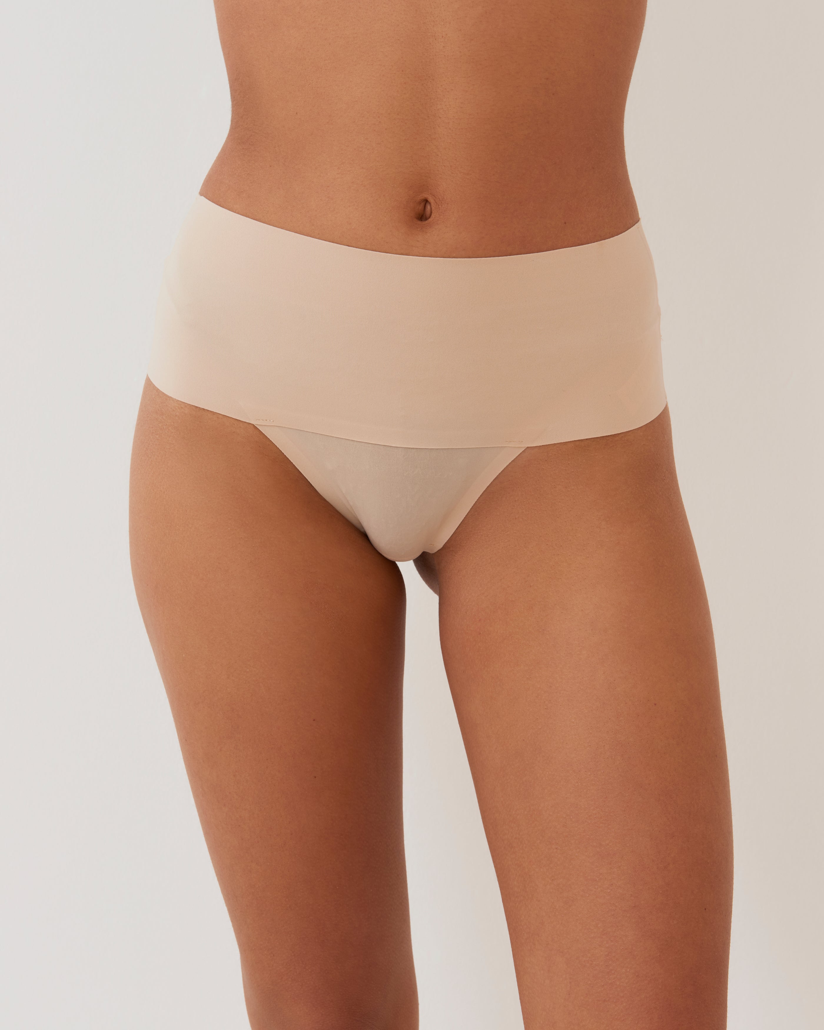 SPANX Undie-tectable Thong,Soft Nude,XS : : Fashion